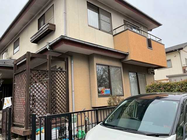 外壁とバルコニー外観